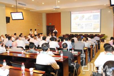 安徽合力2015全球代理商電動產(chǎn)品研討會 共話技術革新，驅(qū)動綠色未來